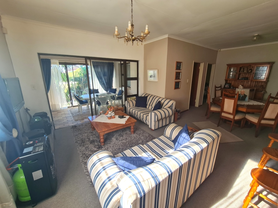 3 Bedroom Property for Sale in Jeffreys Bay Central Eastern Cape